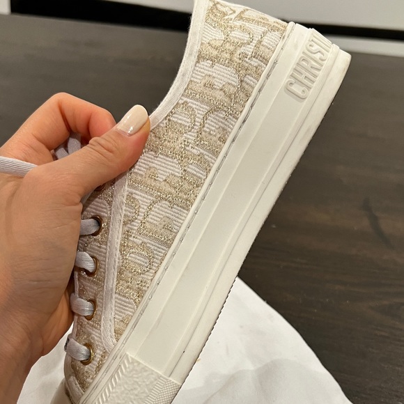 BEAUTIFUL DIOR GOLD WHITE SNEAKERS - Picture 6 of 7